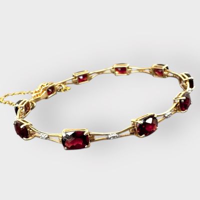 10k Gold Bracelet with 10 Oval Garnets &amp; Delicate Diamonds