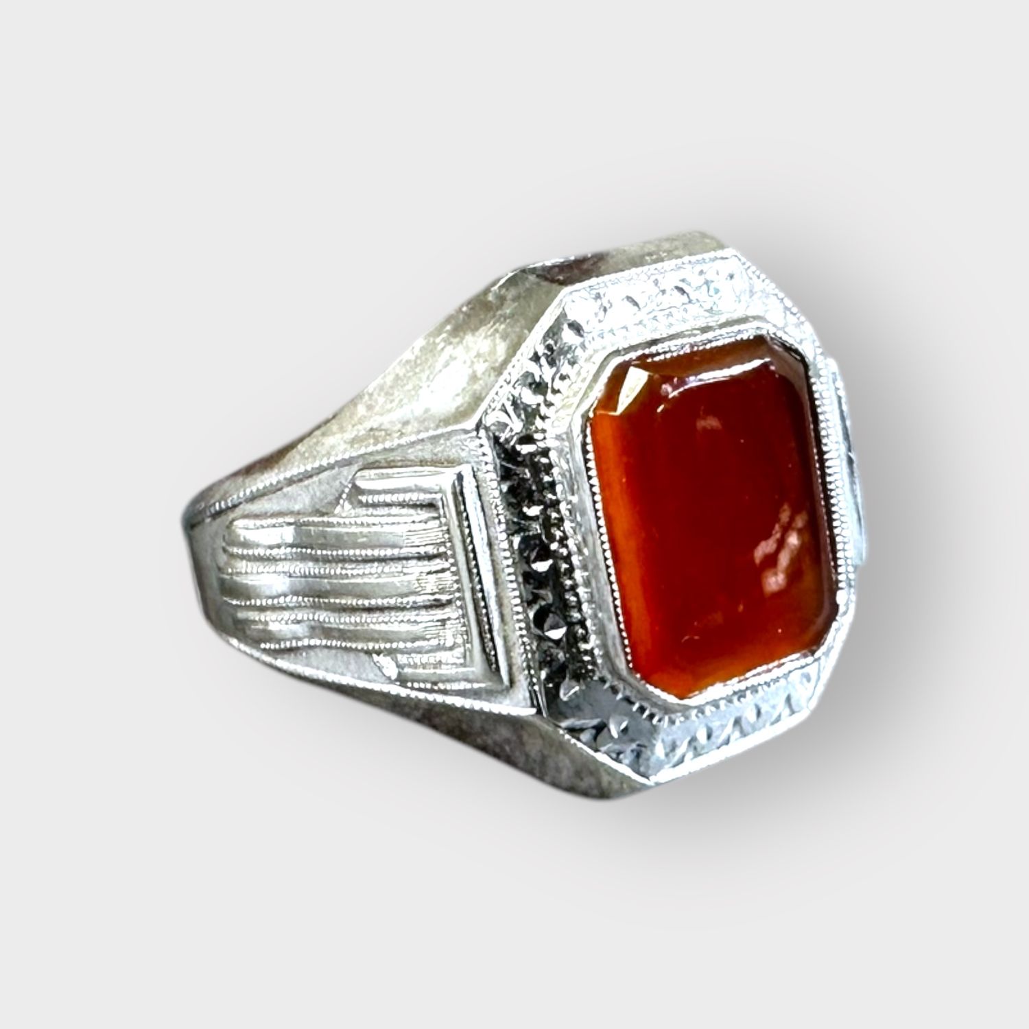 10k White Gold Bezel Set Carnelian Ring size 7.5