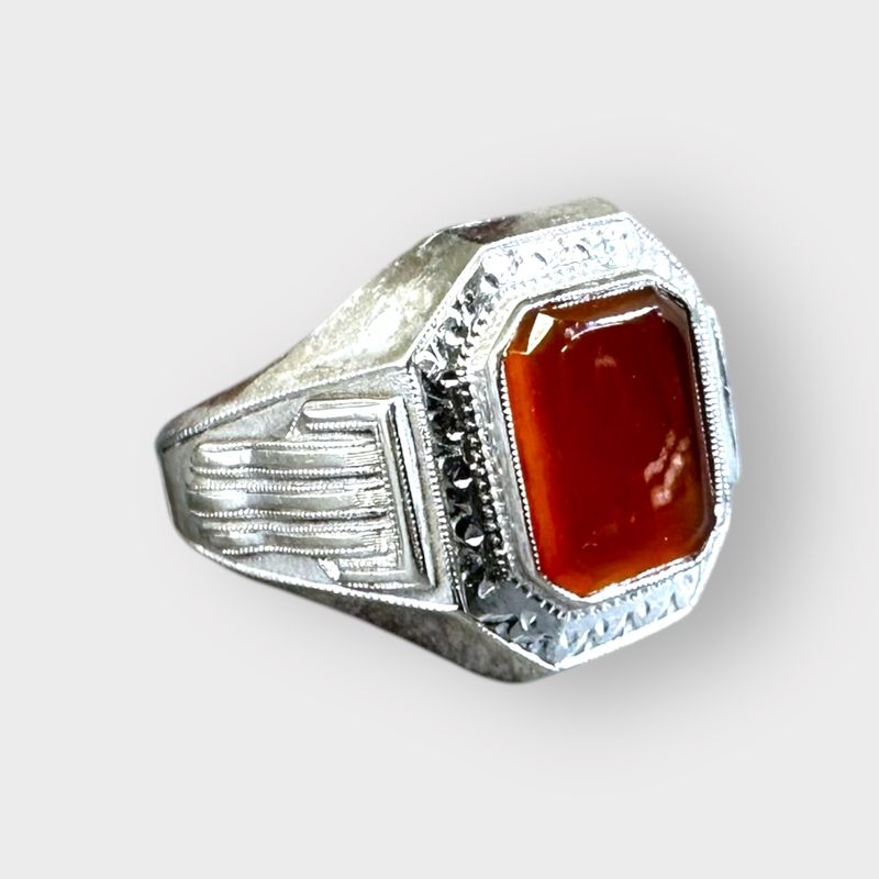 10k White Gold Bezel Set Carnelian Ring size 7.5