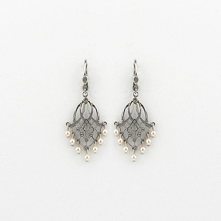 Object of Desire Silver Earring Pearl