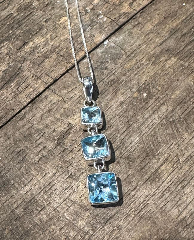 Buff Top Triple Gem Drop Necklace