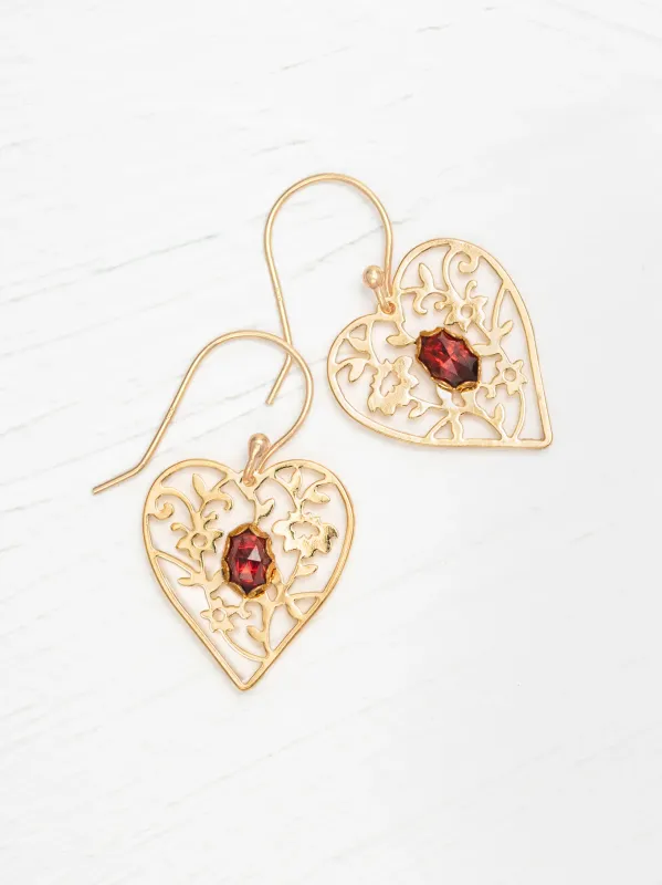 Holly Yashi Blooming Heart Earrings Gold an Garnet