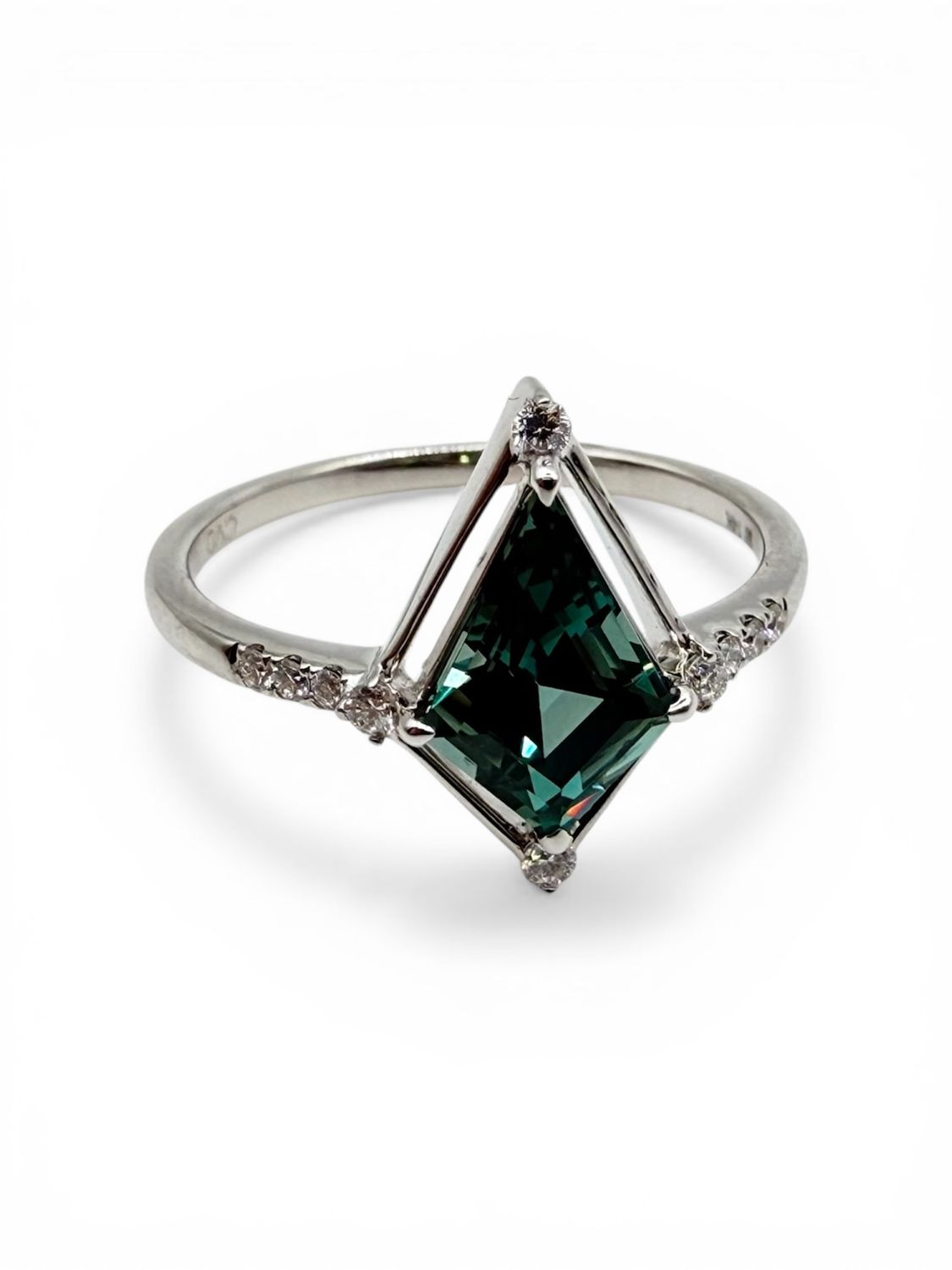Standout Design Green Sapphire White Gold RIng