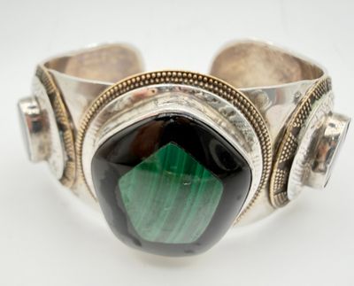 Signed Tabra Tunoa Vintage SS Onyx &amp; Malachite Cuff w/Gold Tone Details