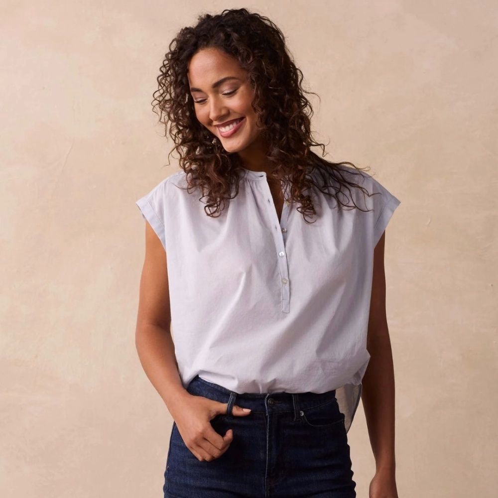 W FEATHERWEIGHT SHORT SLEEVE BLOUSE, Color: MIST, Size: S