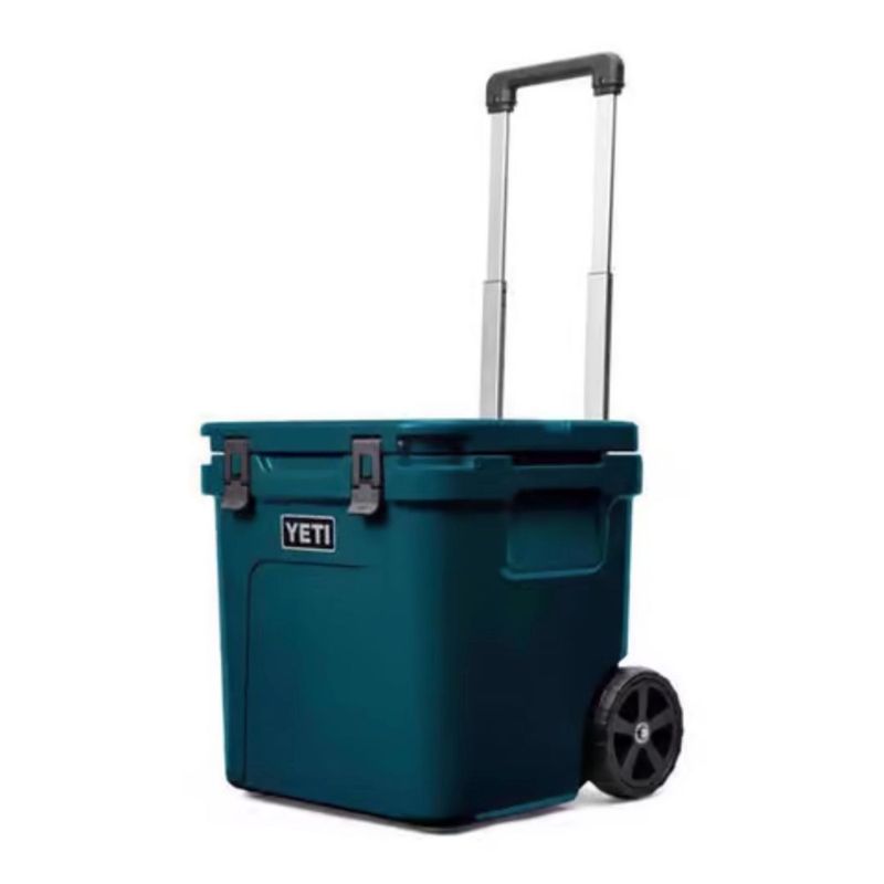 ROADIE 48 WHEELED COOLER