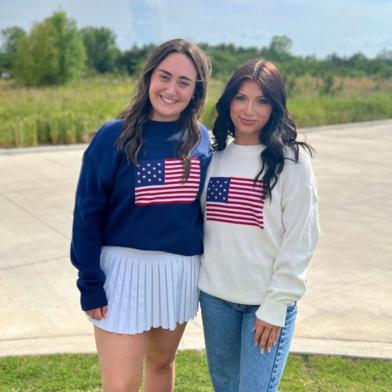 W USA SWEATER