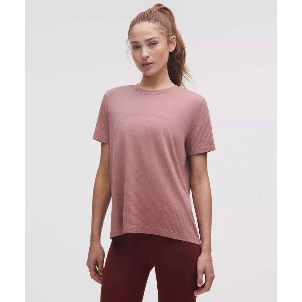 SWIFTLY RELAXED SHORT SLEEVE SHIRT, Color: RED CLAY/RED CLAY, Size: 2, Style: LW3JE8S