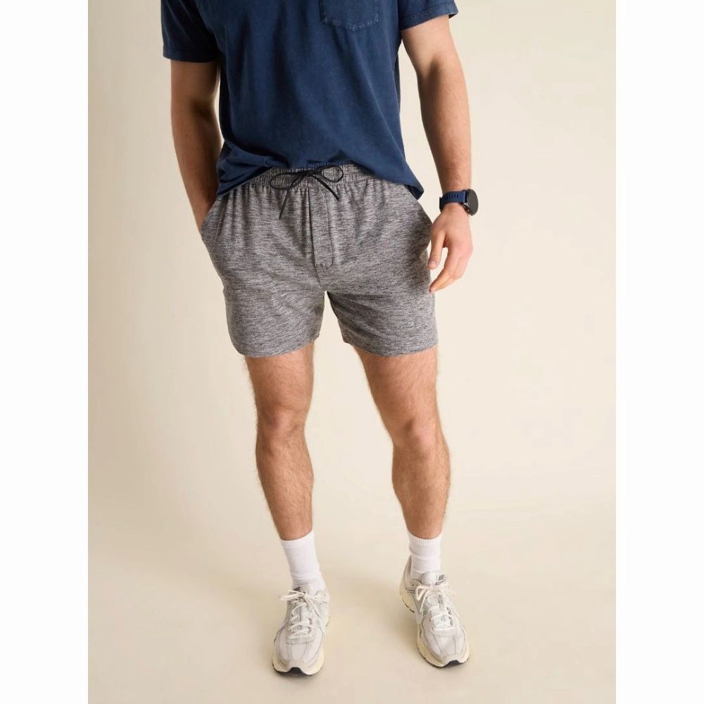 M MOVEMENTUM SHORT 5.5", Color: THE STEEL GRAY | GREY, Size: M