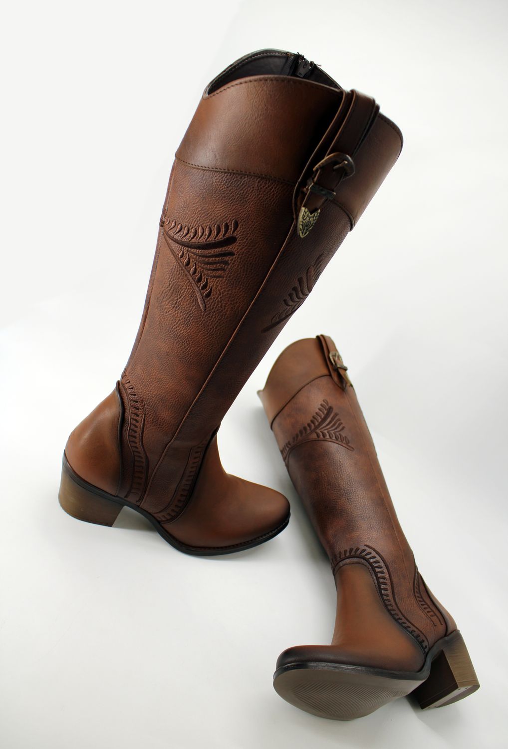 Bota Maquech Aquila Camel.