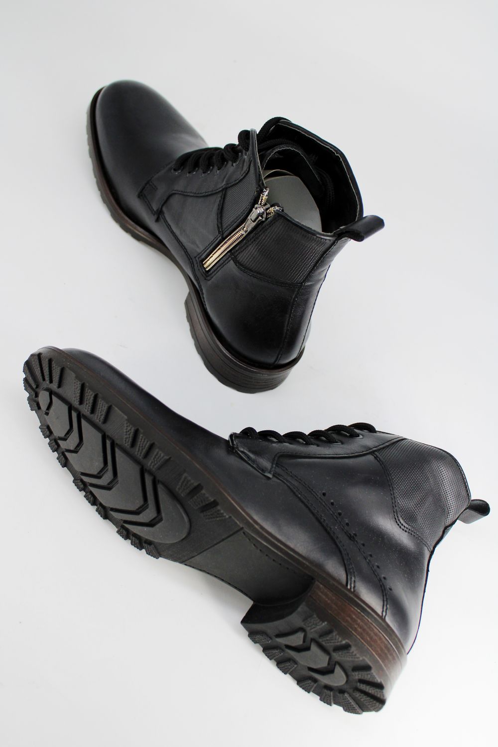 Bota Christian Gallery