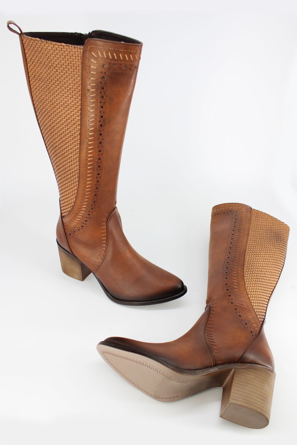 Bota Maquech Aquila Camel.