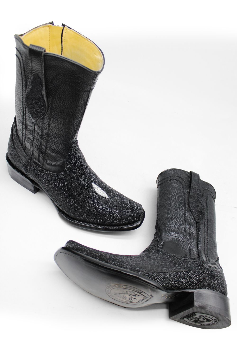 Bota Mantarraya Macho Dubai