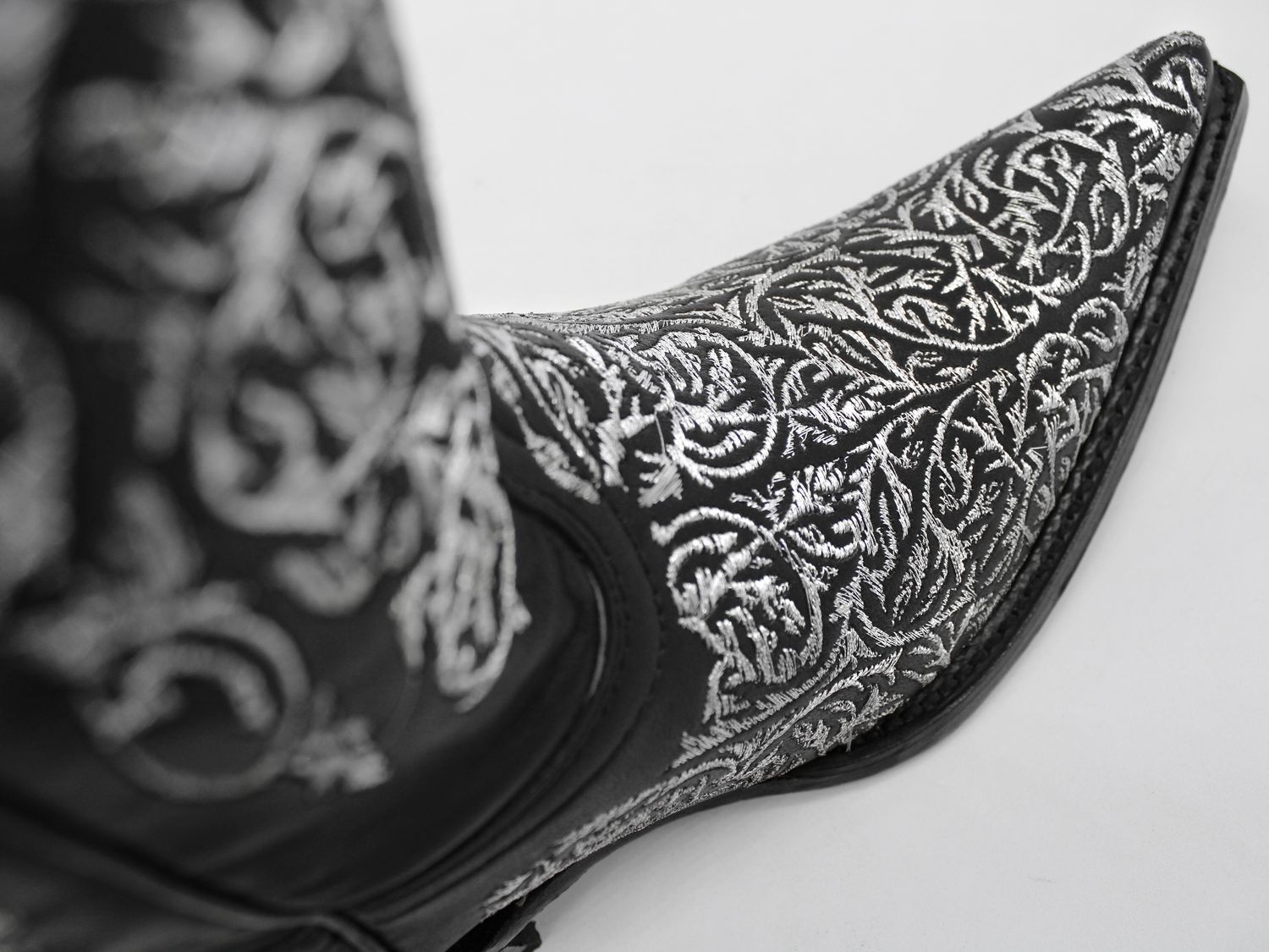 Bota Rameado Plata-Negro