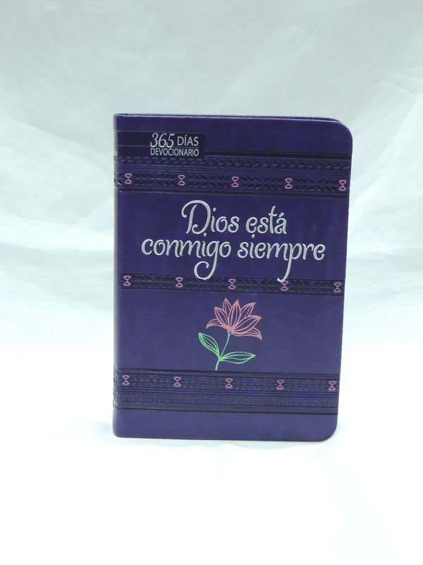 Dios Está Conmigo Siempre – Devocional para Mujeres