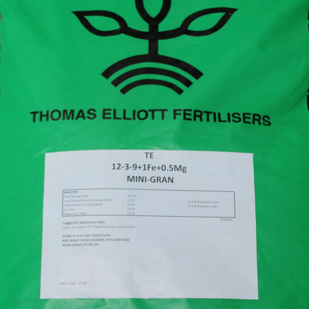 Spring &amp; Summer Feed NPK 12:3:9 25kg
