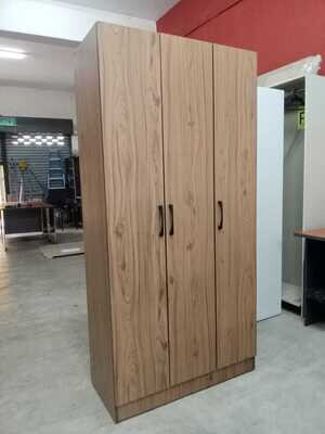 ELSA 3 DOORS WARDROBE