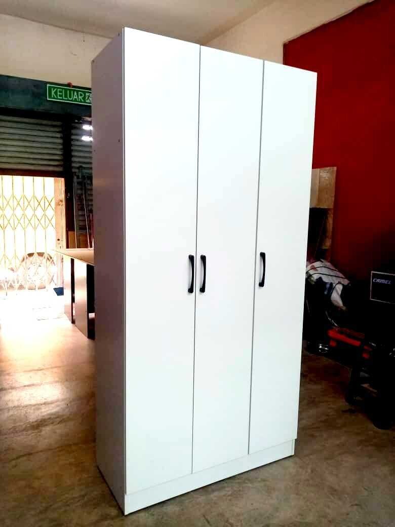 ELSA 3 DOORS WARDROBE