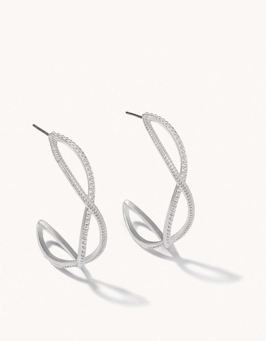 Harbor Wave Hoop Earrings| Silver