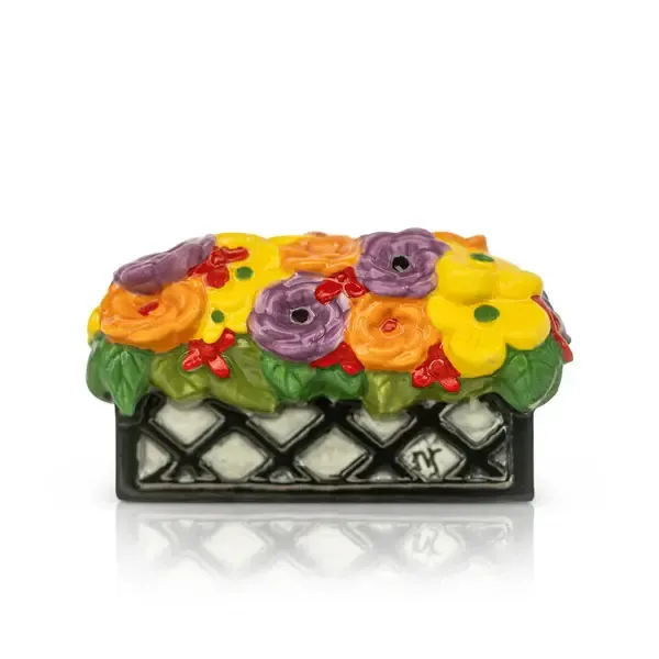 Mini Love Blooms Here Window Box