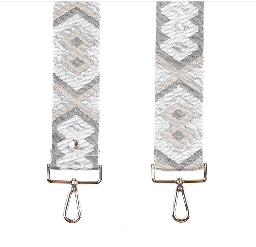 Pom Pom Strap Off White Diamond