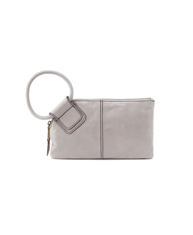 Sable Wristlet in Polished Leather Light Grey