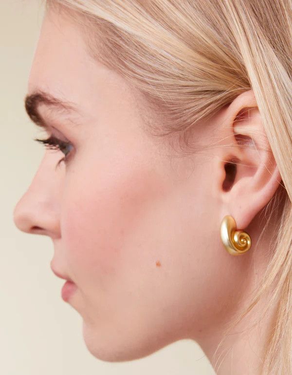 Nautilus Earrings Gold