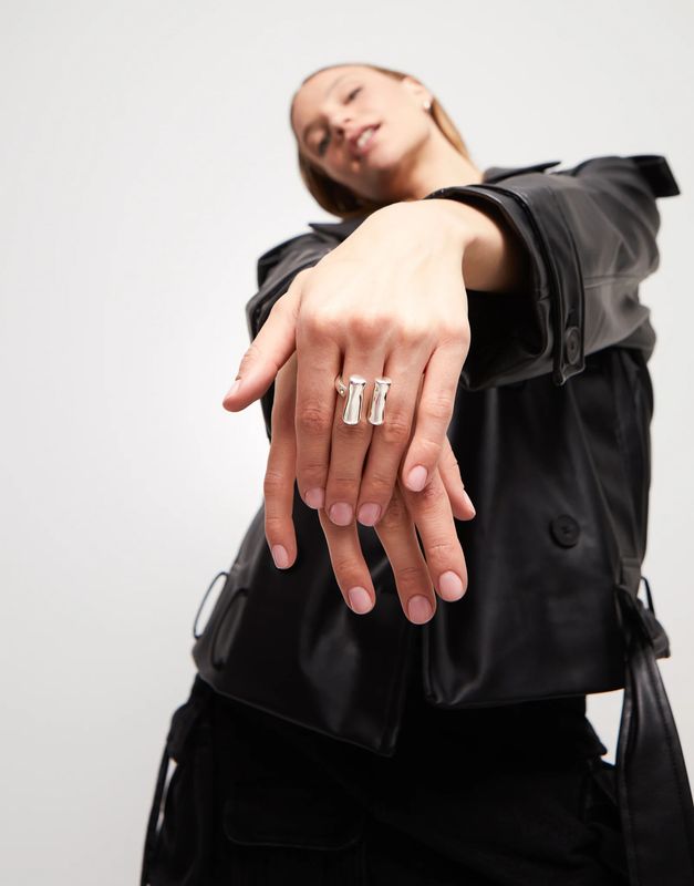 Ser Natural Ring with Two Vertical Tubes Size 7.5