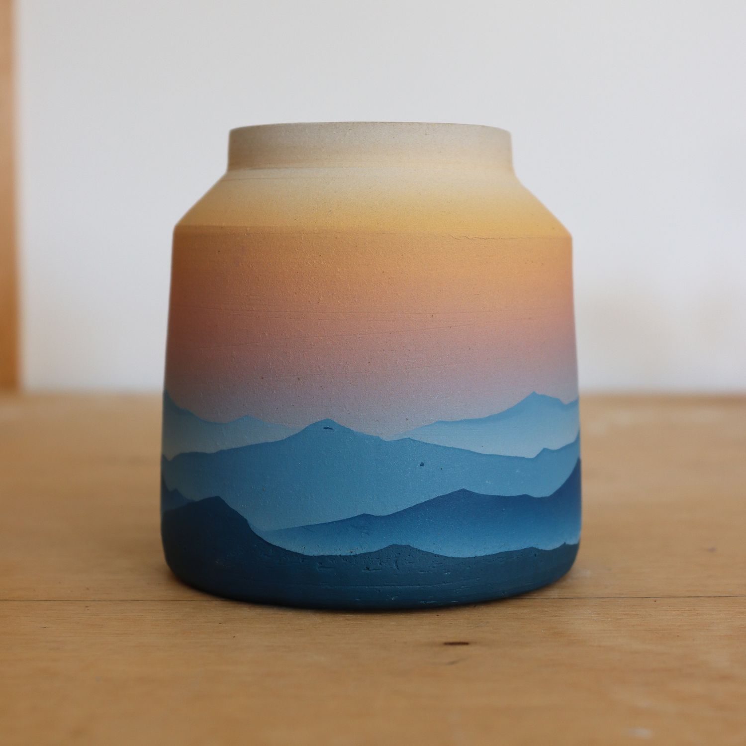DAYBREAK - Chubby Vase 1