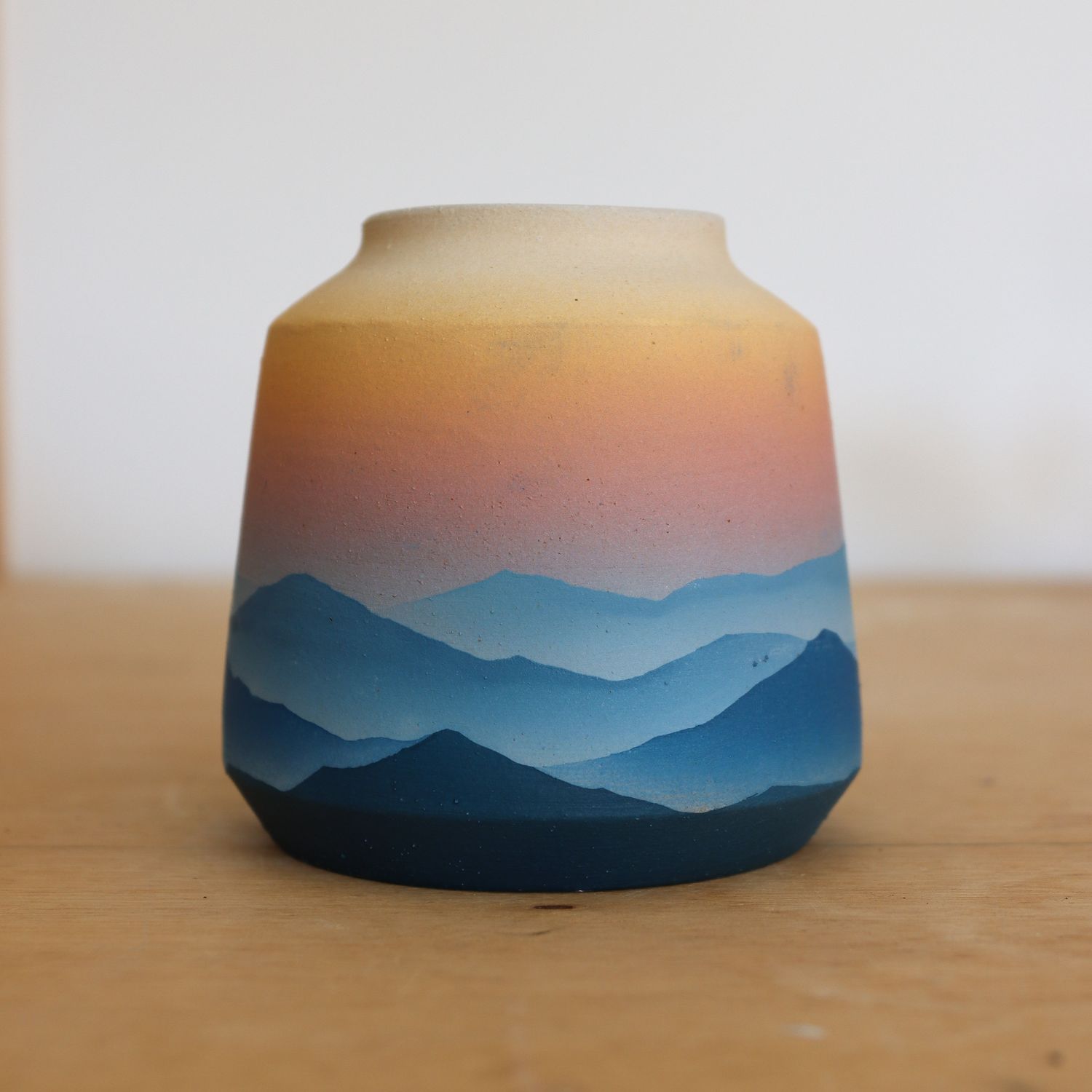 DAYBREAK - Chubby Vase 2