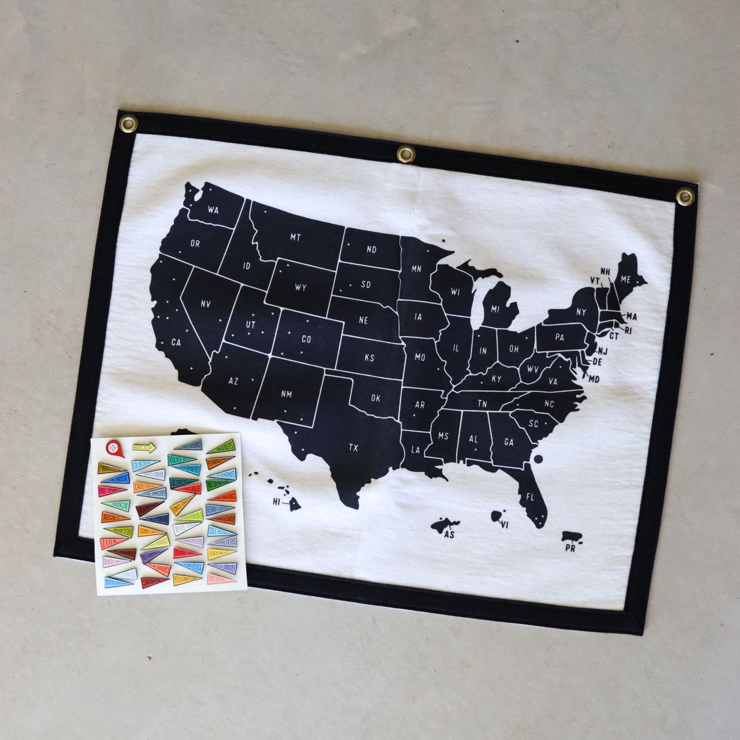 National Parks Felt Map+Pins(White)-LESS PINS