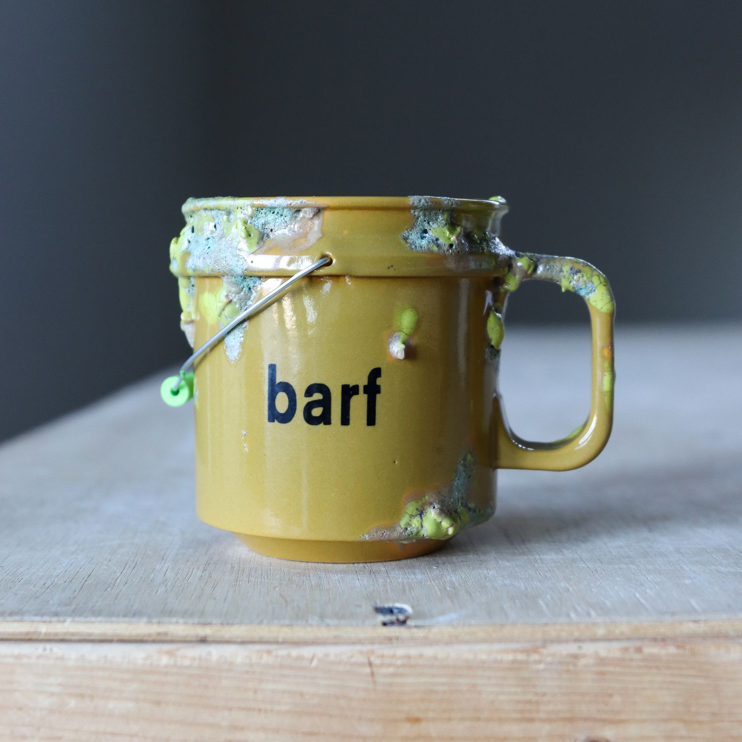 Bucket Mug - barf