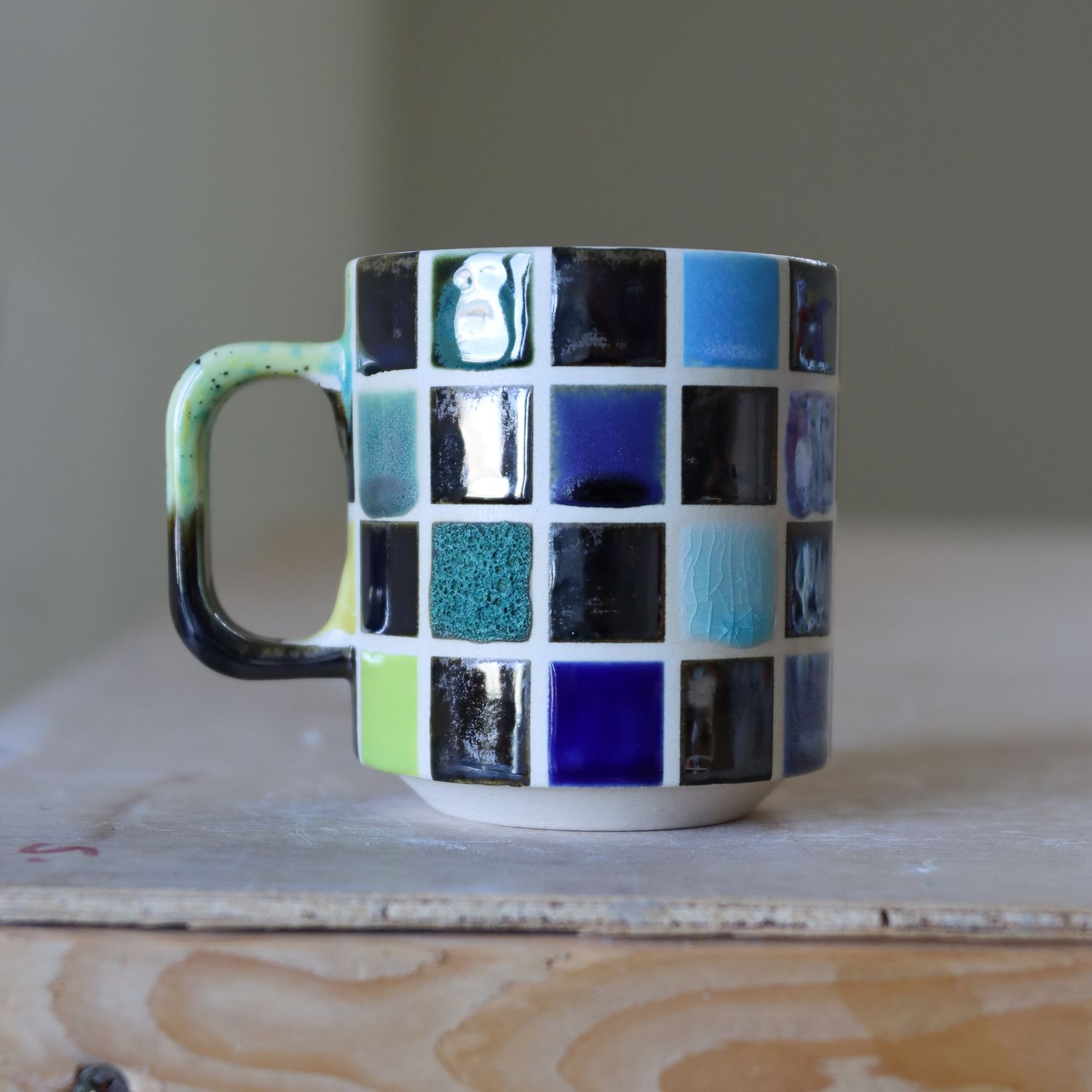 Test Tile(Checker-Metallic Black) - Everyday Mug
