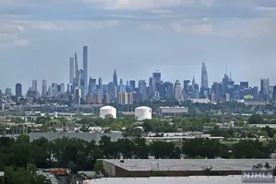 Carlstadt, NJ 07072
