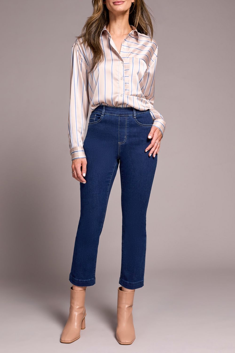 Audrey Pull On Straight Crop