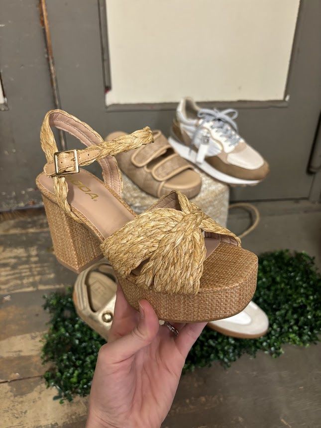 Teacup Raffia Heel