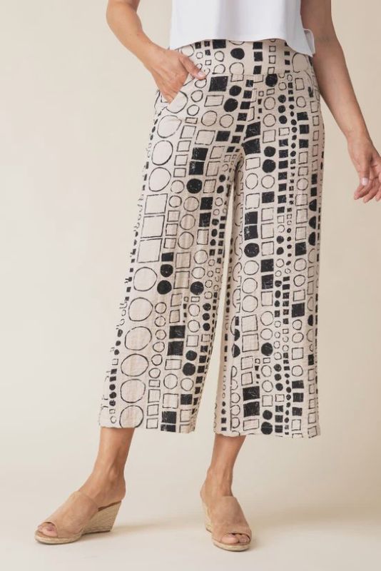 Express Travel Circle Crop Pant