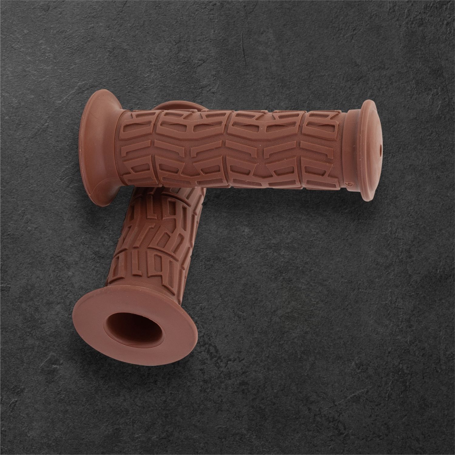 Cafe-style grips