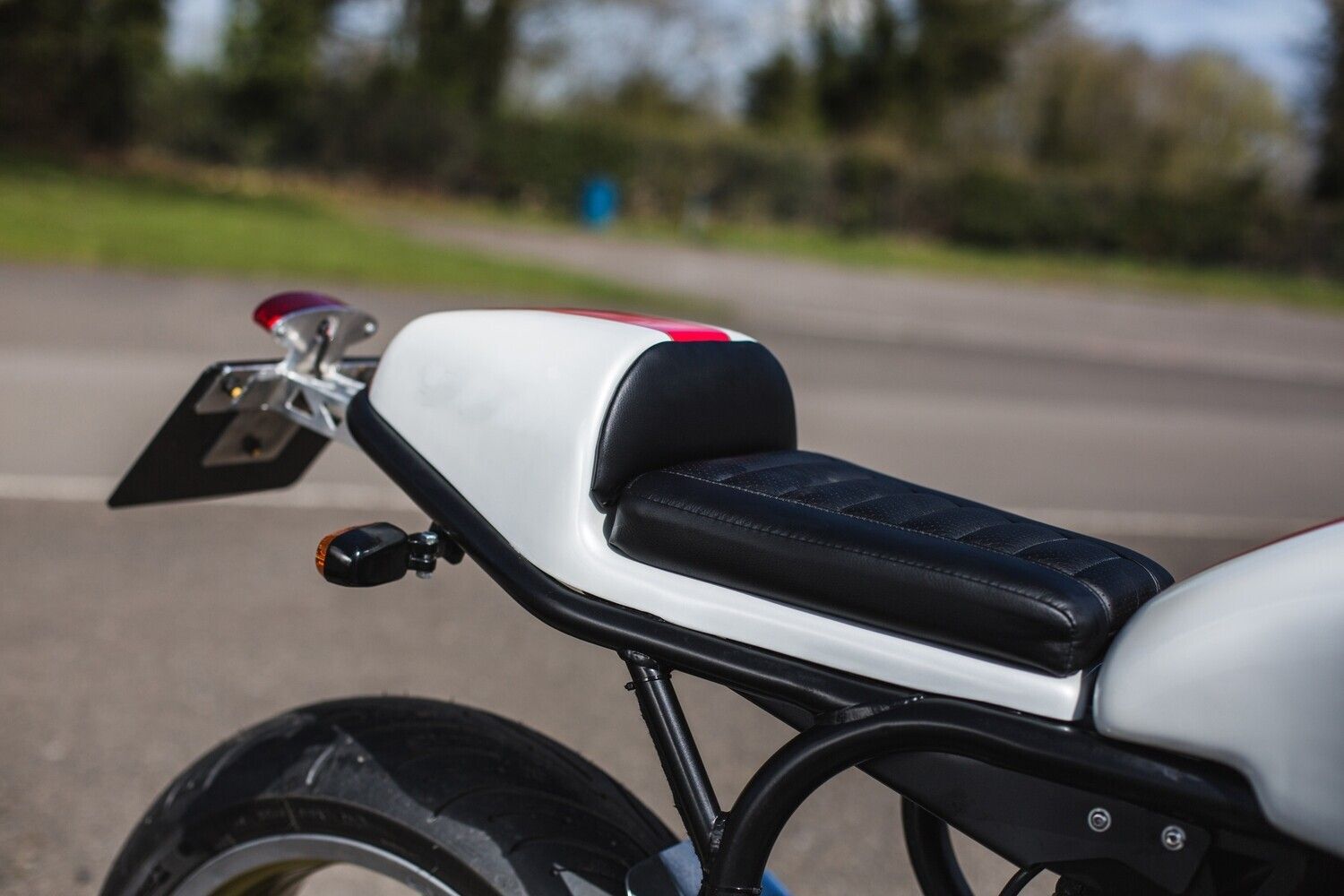 T300 - Cafe Racer 2-Piece Saddle