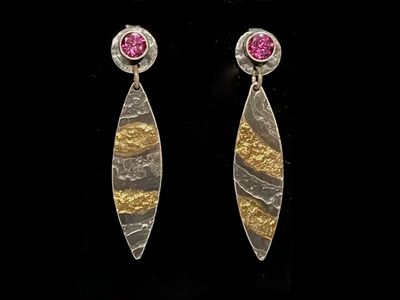 Black Orchid-Earrings, SS, 18K gold, rhodolite garnets