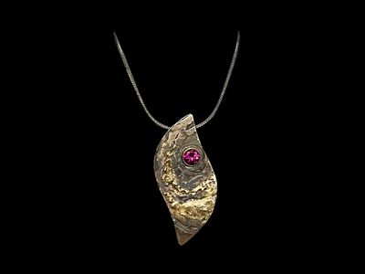 Huracan-Necklace, Sterling Silver Pendant, 18K gold, rhodolite garnet