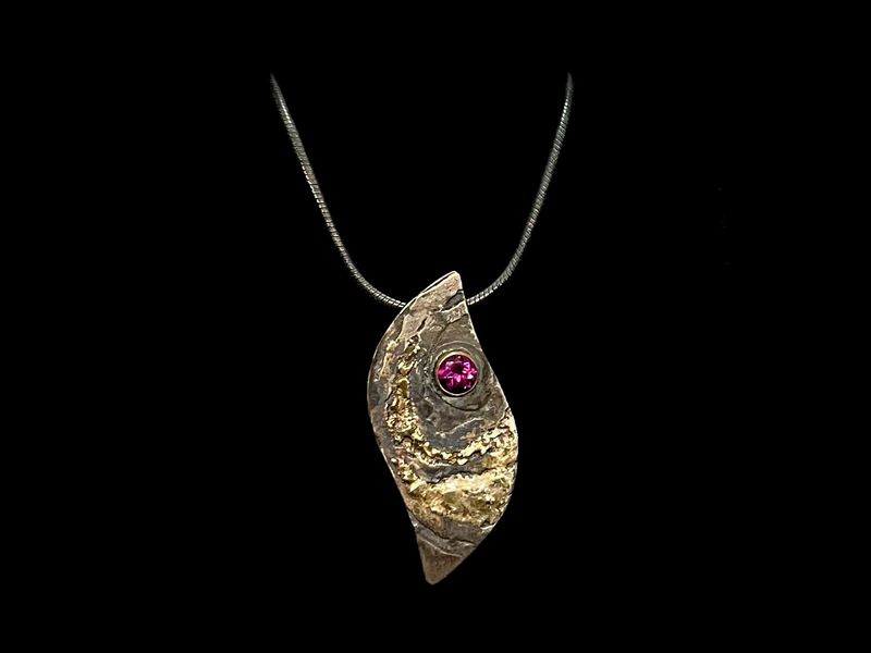 Huracan-Necklace, Sterling Silver Pendant, 18K gold, rhodolite garnet