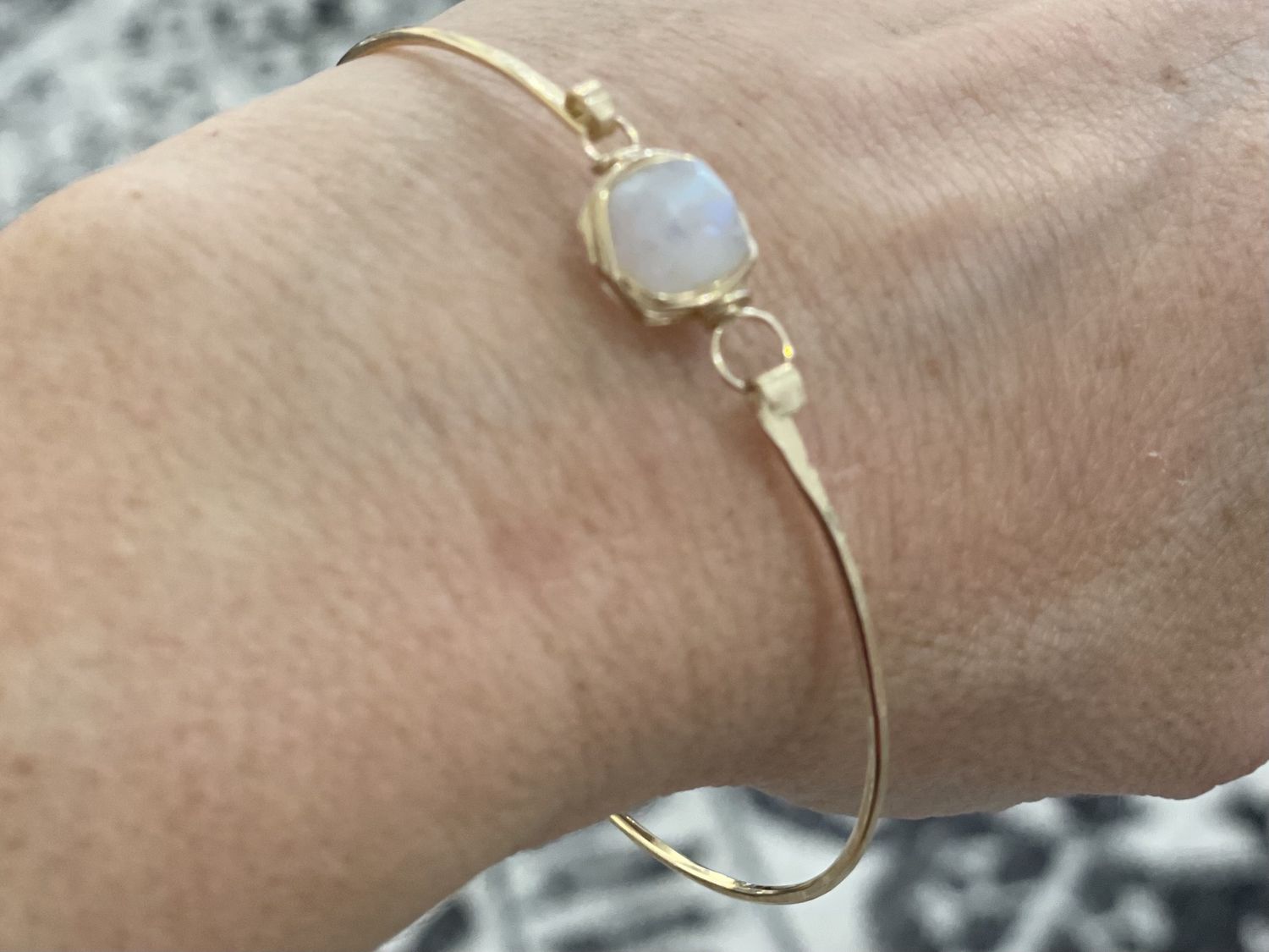 Gemstone Stacking Bracelet - Moonstone, Material: Gold Filled, Size: 6.5