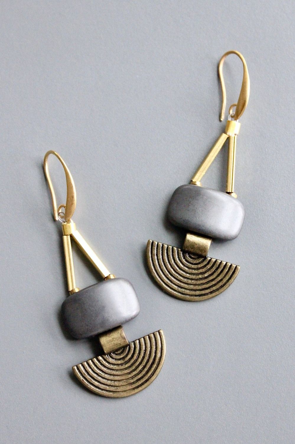 Artdeco Hematite earrings