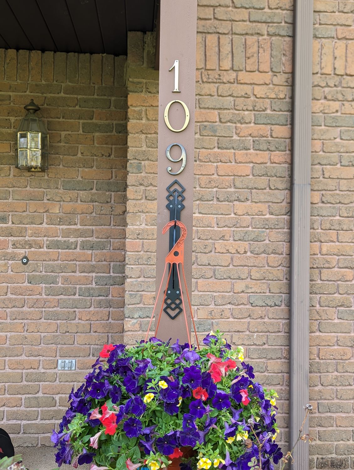 Personalized Heavy Duty Indoor/Outdoor Plant Hanger, Diagonal Lines