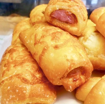 Sausage &amp; Cheddar Croissants - 4 Pack
