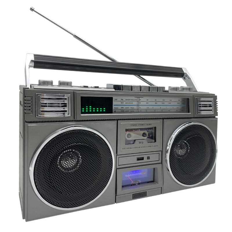 Retro &quot;Boom Box&quot; Bluetooth 
Stereo