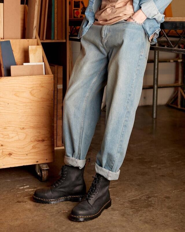 Dr. Martens 1460 Waxed Full Grain Black Soft Leather
