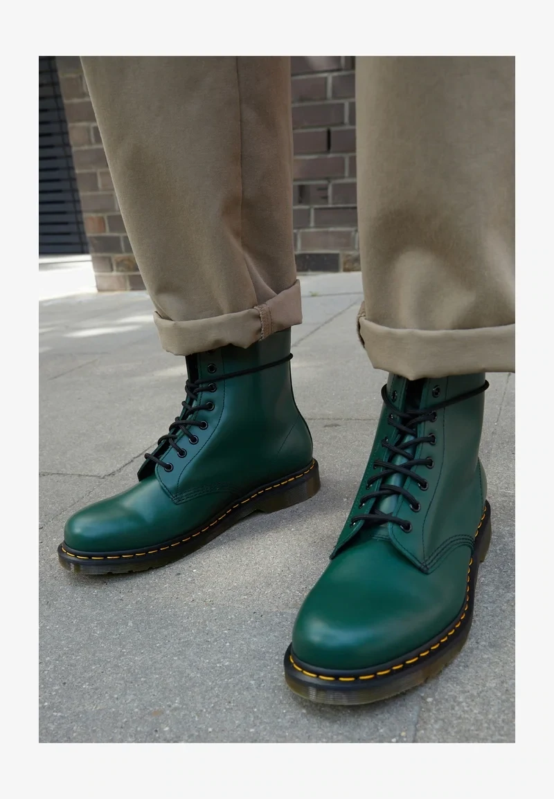 Dr martens hotsell smooth green