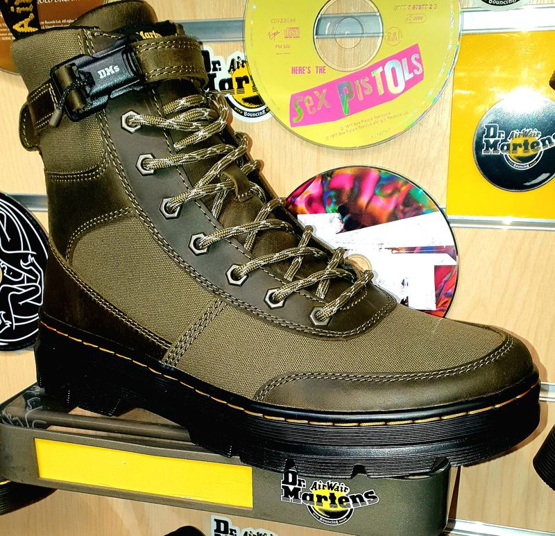 Dr. Martens Combs Tech II Olive